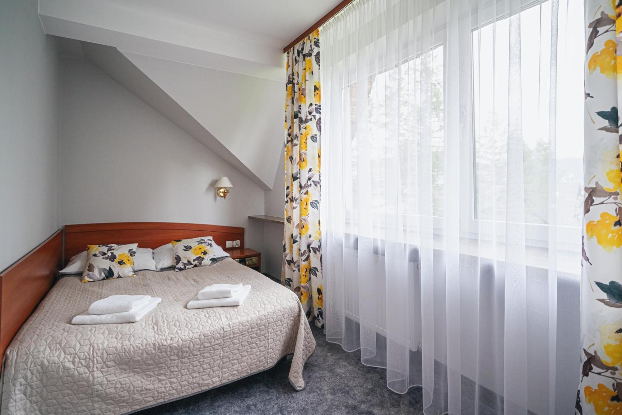 Zespół Dolina Białego - Biały Potok 3*
